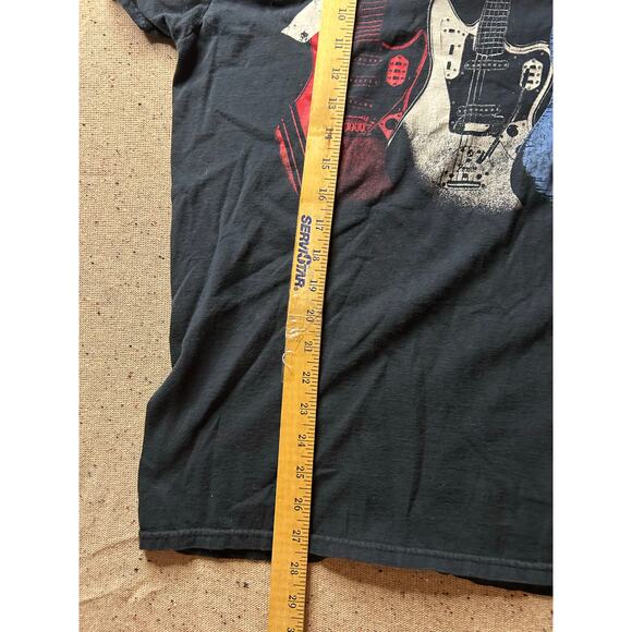 Fender Guitars Black Graphic T-Shirt XL – Red, White & Blue Guitars - Picture 4 of 4